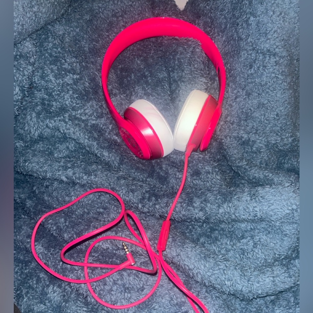 Beats Solo 2.0 wired on ear headphones